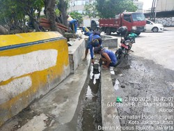 Solusi Banjir Jl Martadinata Ancol: Pembangunan Saluran Air Dilanjut