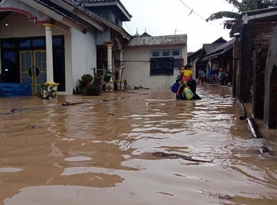 Potret Banjir di Kudus yang Kian Meluas