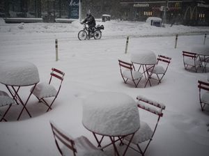 Kota di New York Tertutup Salju Tebal