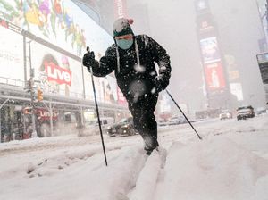 Potret New York Dihantam Badai Salju