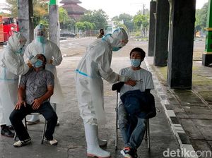 Ratusan Pedagang Boyolali Diperiksa Sepulang Piknik ke Bali, 5 Kena Corona Ratusan Pedagang Boyolali Diperiksa Sepulang Piknik ke Bali, 5 Kena Corona