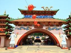 5 Tempat Seru Belanja Imlek