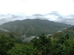 Ada Apa dengan Gunung Nona?