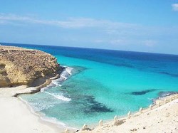 Ageeba, Pesona Pantai 7 Warna di Mesir