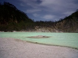 Anggunnya Pesona Kawah Putih, Ciwidey