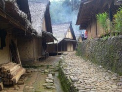 Antara Budaya dan Kearifan Lokal