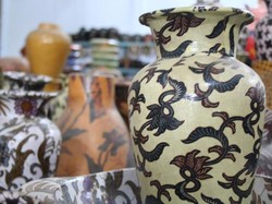 Banyumulek, Pottery Village, dan Kulit Telur