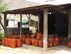 Berburu Souvenir di Desa Wisata Gerabah Kasongan