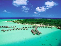 Bercumbu dengan Surga Indah di Tengah Samudra Pasifik