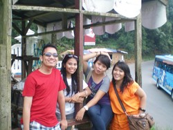 Bertualang di Kebun Teh