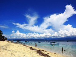 Biru dan Coral di Pantai Tanjung Karang, Donggala