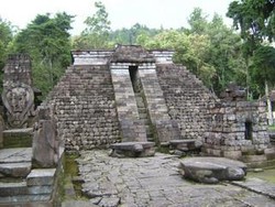 Candi Sukuh = Candi Kamasutra?