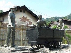 Dunia Lain di Lobang Tambang Mbah Soero, Sawahlunto