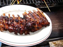 Ehm... Menikmati Lezatnya Iga Babi Khas Naughty Nuris, Ubud