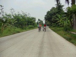 Gowes Santai ke Curug Cigentis, Karawang