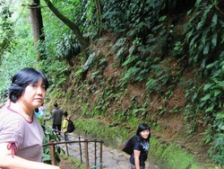 Grojogan Sewu, Pesona Seribu Air Terjun di Tawangmangu