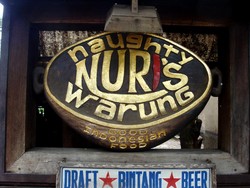 Iga Bakar di Warung Legendaris Naughty Nuris, Bali