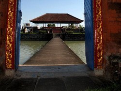 Istana Air Mayura - Lombok : Bukti Bahwa Perbedaan Itu Indah