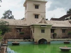 Istana Air Taman Sari Yang Asri