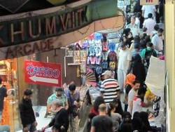 Jalan-jalan Malam di Shukumvit Bangkok