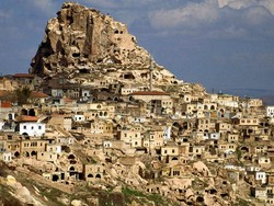Jelajah Eksotisme Kota Batu di Lembah Cappadocia, Turki