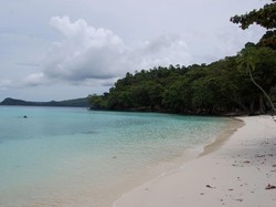 Keindahan Tiada Dua di Pantai Gapang, Sabang