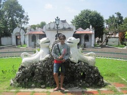 Keraton Kesepuhan, Saksi Sejarah yang Kental Akan Aura Mistis