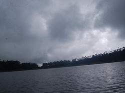 Ketenangan di Tengah Telaga