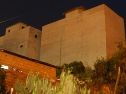 Kicauan Malam Burung Walet di Riau