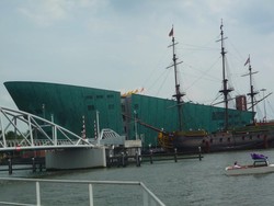 Kisah dari Amsterdam:  Bagian 1. Berwisata Sambil Belajar di Nemo