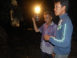 Kontras Dua Goa di Kebumen