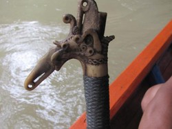 Mandau Tanduk Rusa Berharga Jutaan