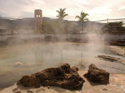 Melepas Lelah di Air Panas Semurup