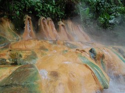 Memanjakan Diri dengan Pijat Belerang di Pancuran 7