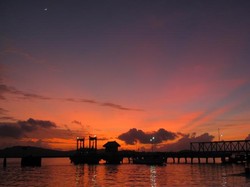 Mengejar Matahari di Sape, Sumbawa Timur