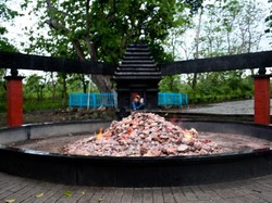 Mengejar Petang di Kayangan Api