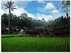 Mengintip Kampung Naga