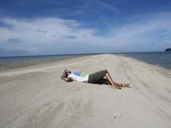 Menikmati Alam Sore Teluk Gosong