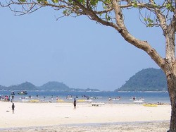 Pantai Pasir Putih di Lampung, Obat Penghilang Kejenuhan