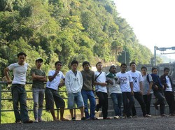 Perjalanan ke Air Terjun Ponot