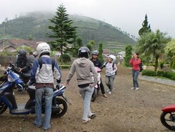 Pesona Air Terjun Owabong