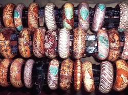 Pesona Batik Kayu dari Desa Krebet