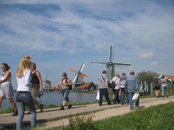 Pesona Kincir Angin dan Wisata Zaanse Schans, Belanda