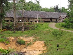 Pesona Wisata Rumah Betang Ensaid Panjang