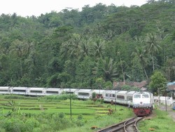 PT KAI Tambah Kereta untuk Libur Natal & Tahun Baru
