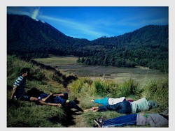 Ranu Kumbolo: Oase di Ketinggian 2400 dpl