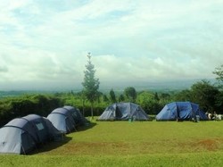 Rasakan! Sensasi Kemping Bintang 5 di Tanakita, Sukabumi