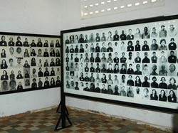 Sebuah Ironi: Melihat Kamboja dari Angkor Archaeological Park ke Tuol Sleng