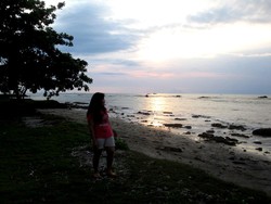 Senja yang Menggoda di Pantai Anyer