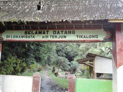 Sensasi Alami di Air Terjun Tikalong, Kalimantan Barat
